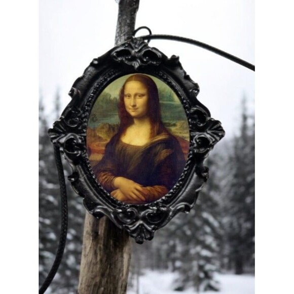 Mona Lisa 1519 Pendant Leonardo da Vinci Necklace - Picture 1 of 3
